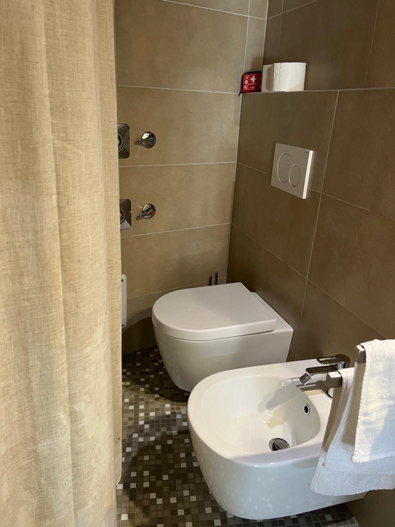 Ground Stone Apartamento Bari Exterior foto